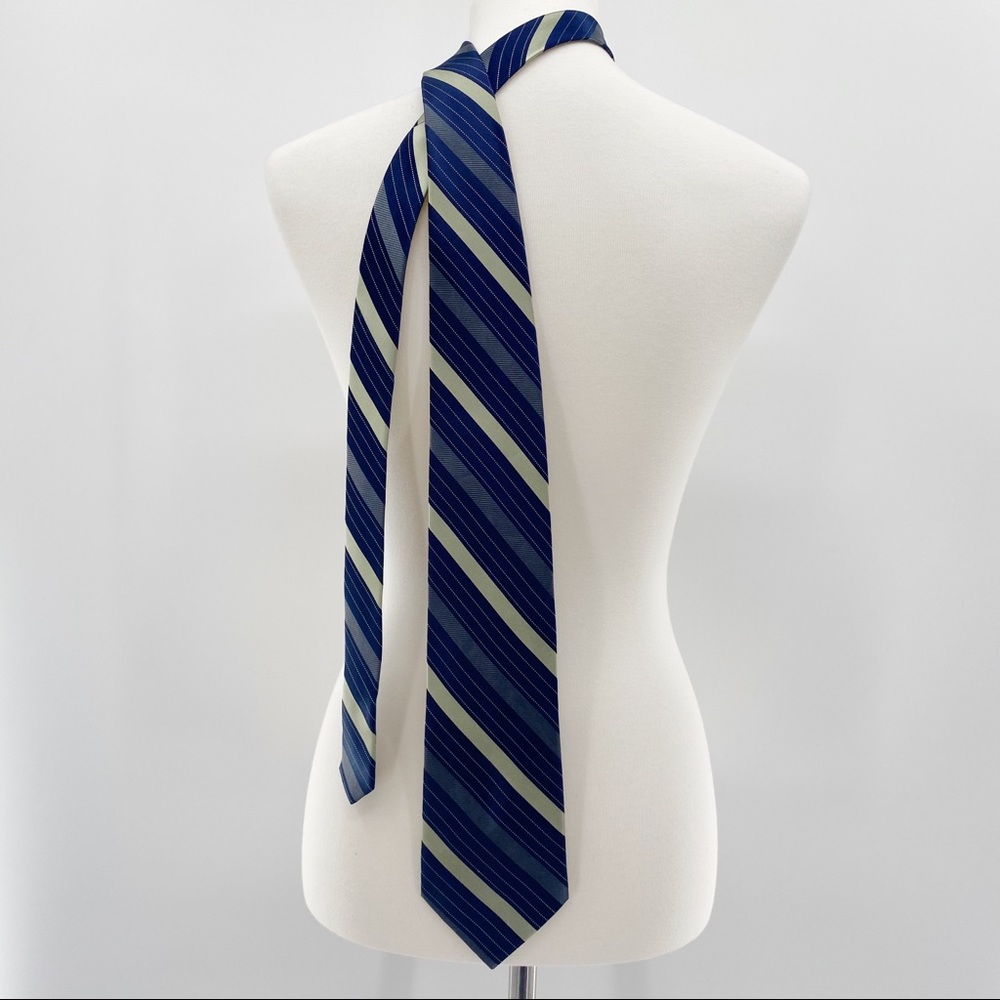 Calvin Klein 100% Silk Tie